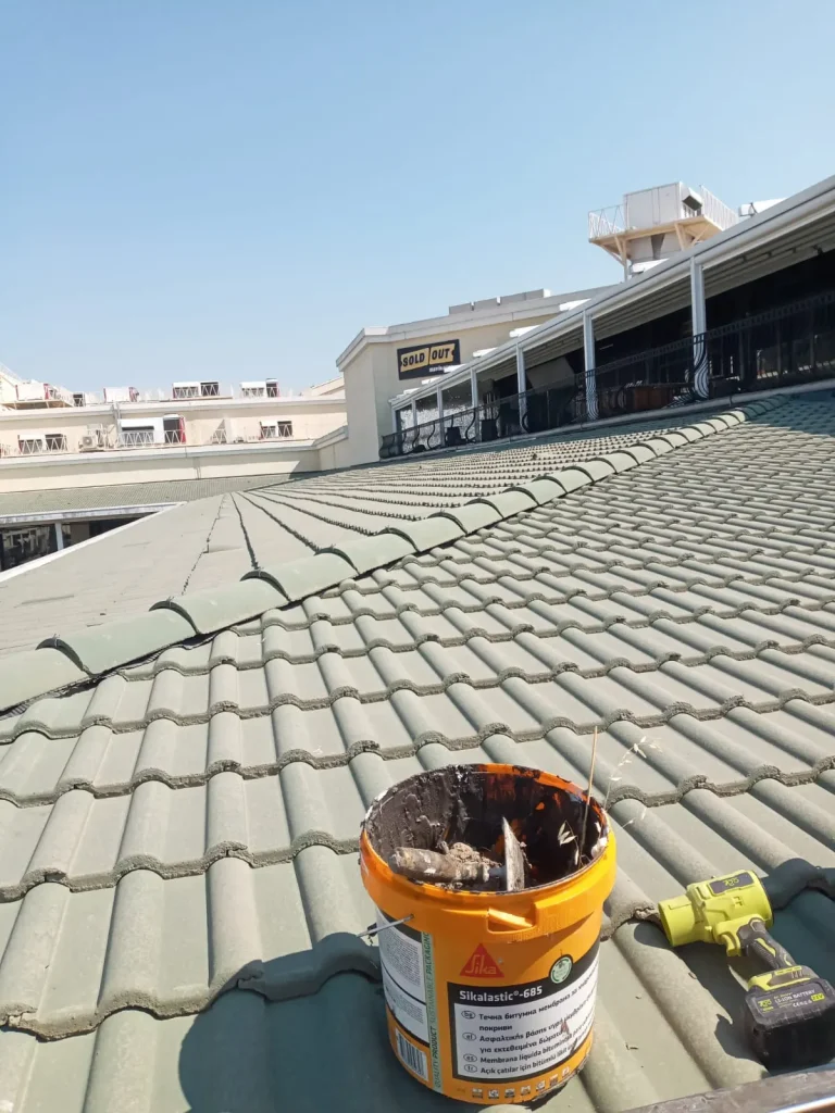 Mavibahçe Alışveriş Merkezi – Çatı Oluk İzolasyonu